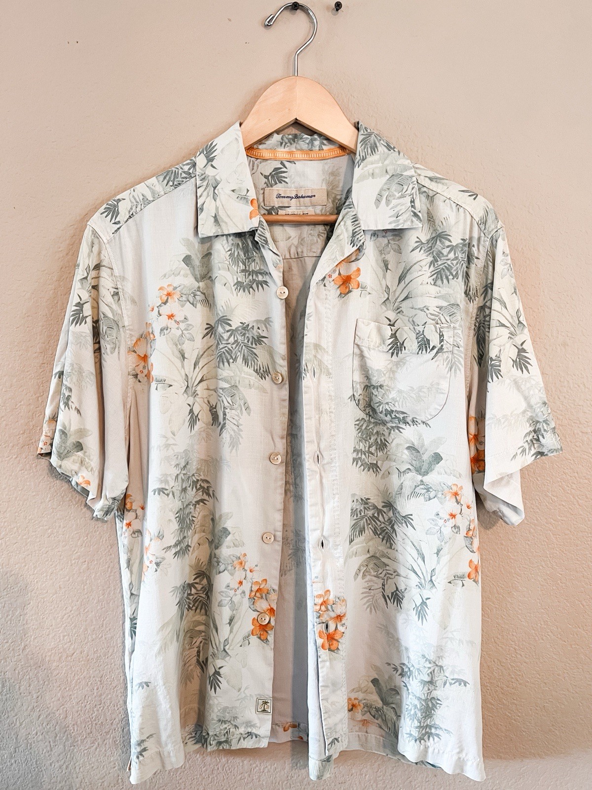 Tommy Bahama Silk Hawaiian Tropical Camp Shirt Original Fit Men’s Size Medium