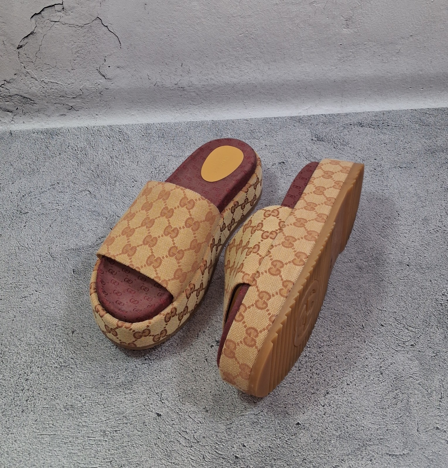 40EU (8 US) Gucci Angelina Platform Slide Sandals GG Canvas Monogram