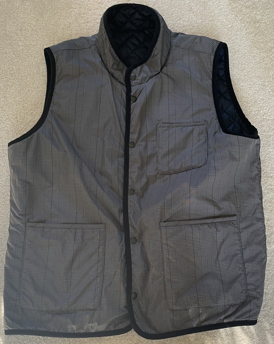 Tommy Hilfiger Reversible Quilted Vest Navy Blue/Plaid – See photos for size