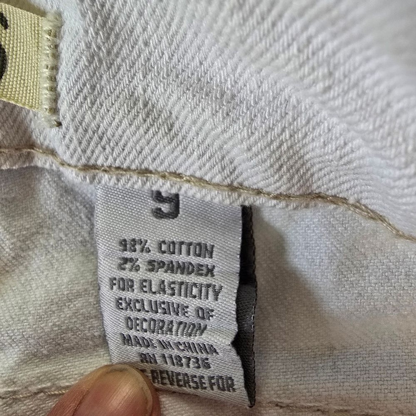 ZCO Jeans White Stretch Denim Jeans 98% Cotton 2% Spandex Button Zip Pockets