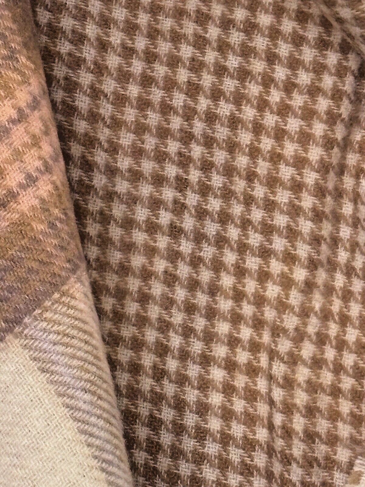 Wrap/Blanket 34”W x 70”L Plaid Ivory Tan Pink Attention Warm Cozy OSFM NWT