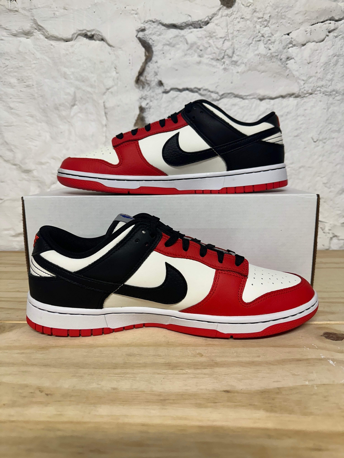 Nike Dunk Low NBA 75th Anniversary Chicago Size 10 Pre-owned Sneakers DD3363-100