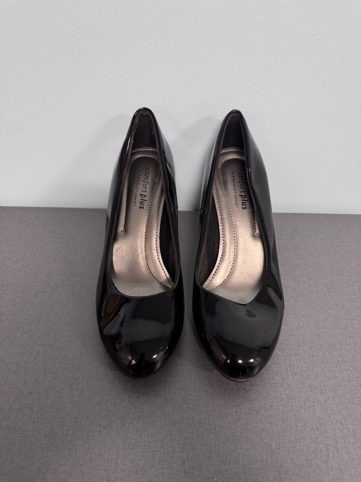 Comfort Plus by Predictions Black Patent Mid Heel Pumps Size 5.5