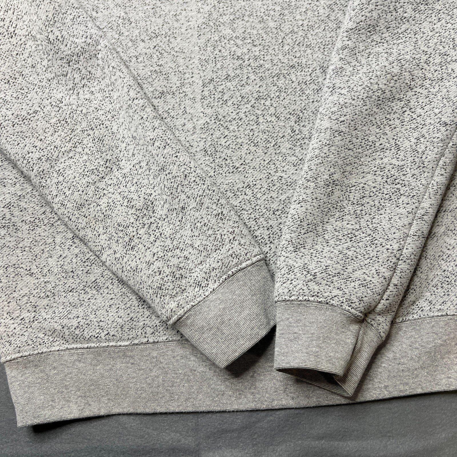 Taylor Stitch Sweatshirt Men Medium Gray Heather Fleece Lined Ribbed Hum & Cuff