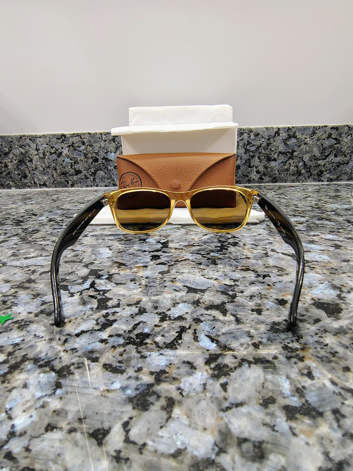 55-18mm RAY BAN RB2132 HONEY BROWN/BLACK BLEND POLARIZED NEW WAYFARER 945/57