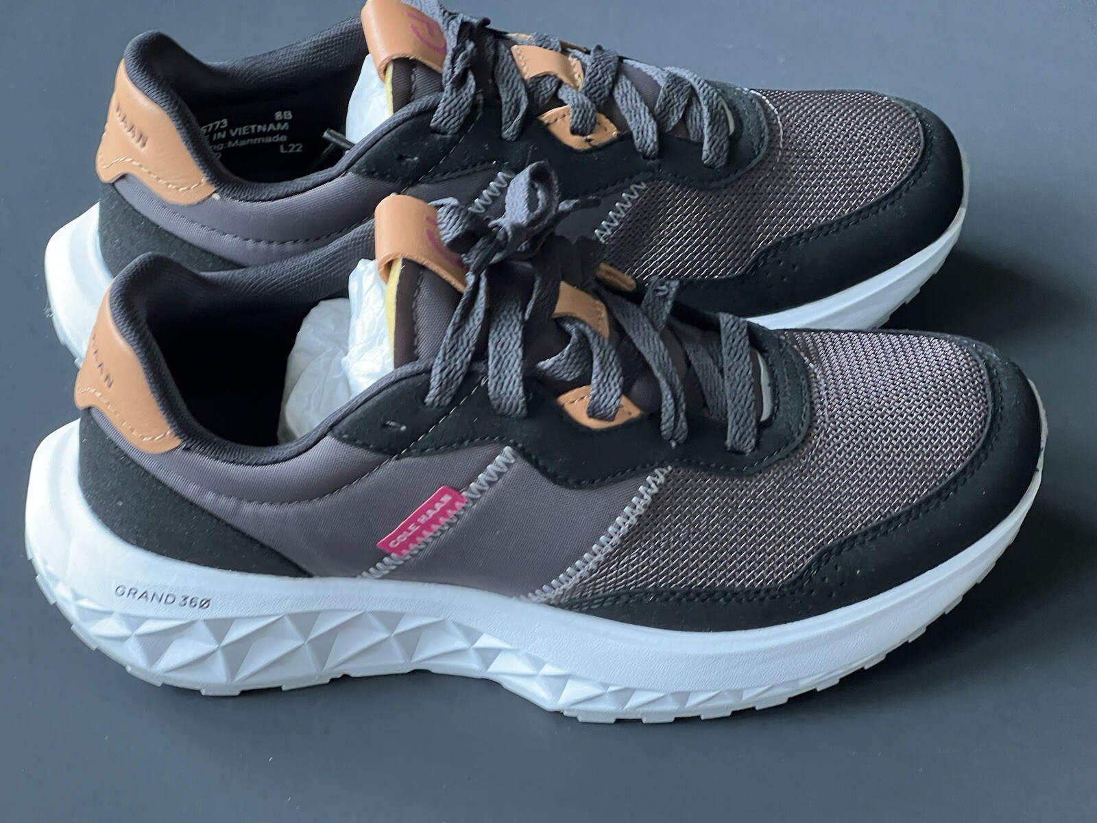 Cole Haan Women’s 8 B, Zero Grand All Day Runner W26773. Black/Pavement/Wht. New