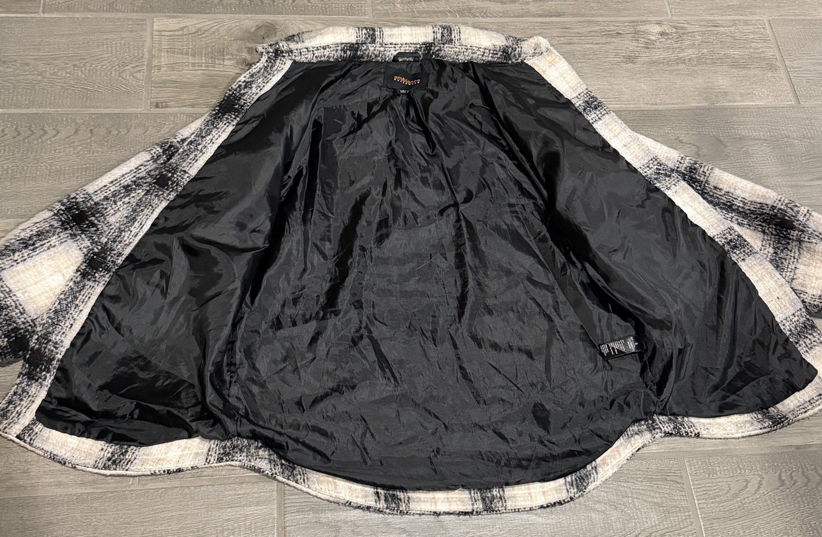 Ambiance Outerwear Button Down Black Cream Plaid Womens Jacket Shacket Small