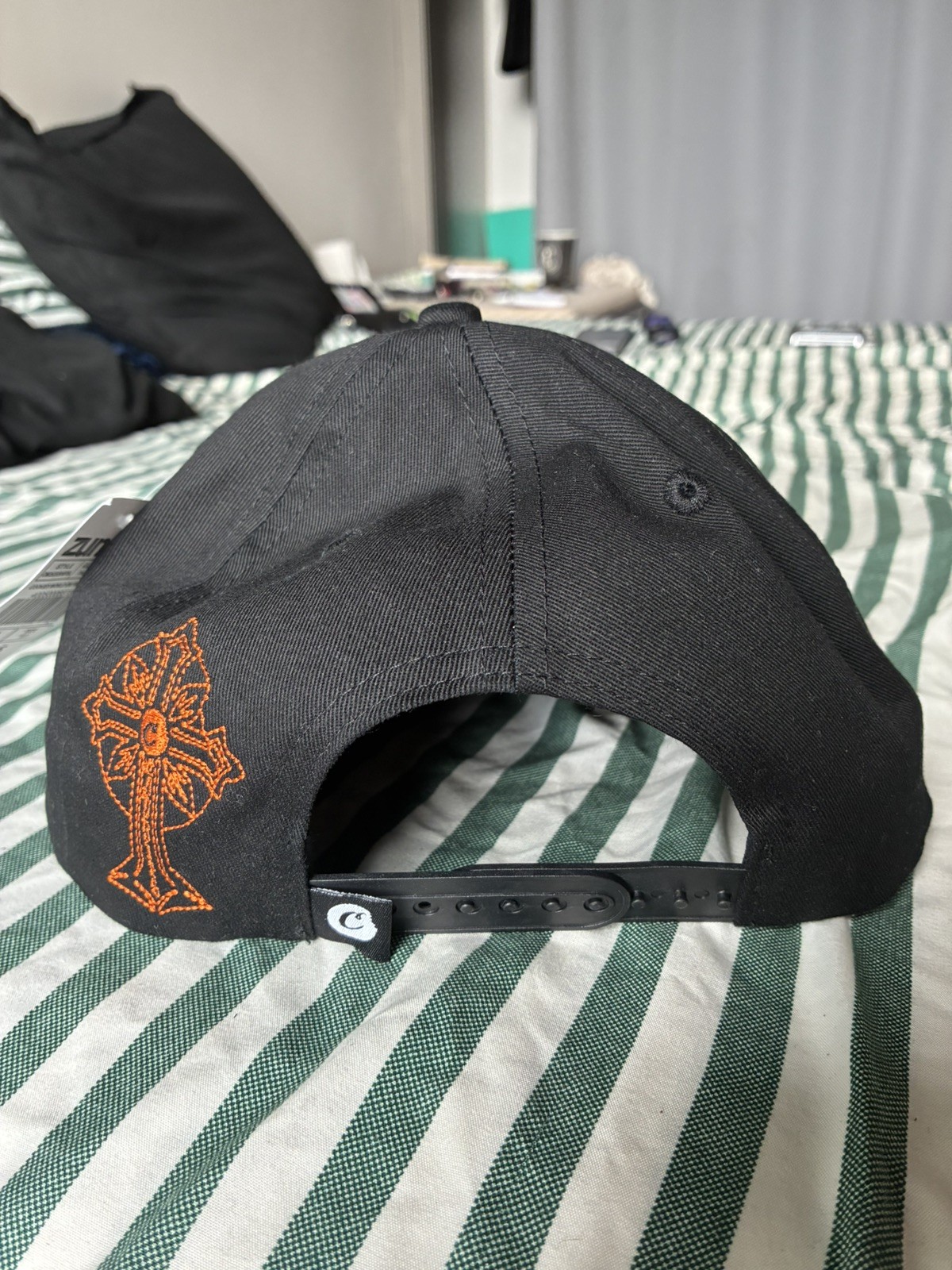Cookies World On Fire Snapback Hat Black Flame Logo Adjustable Cap Zumiez NWT