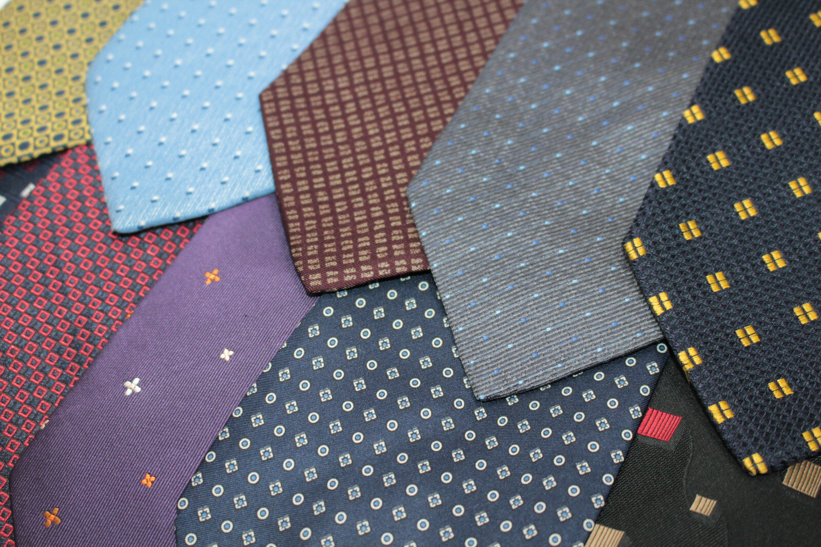 LOT OF 100 silk ties men designer mixed design many wholesale Made in Italy