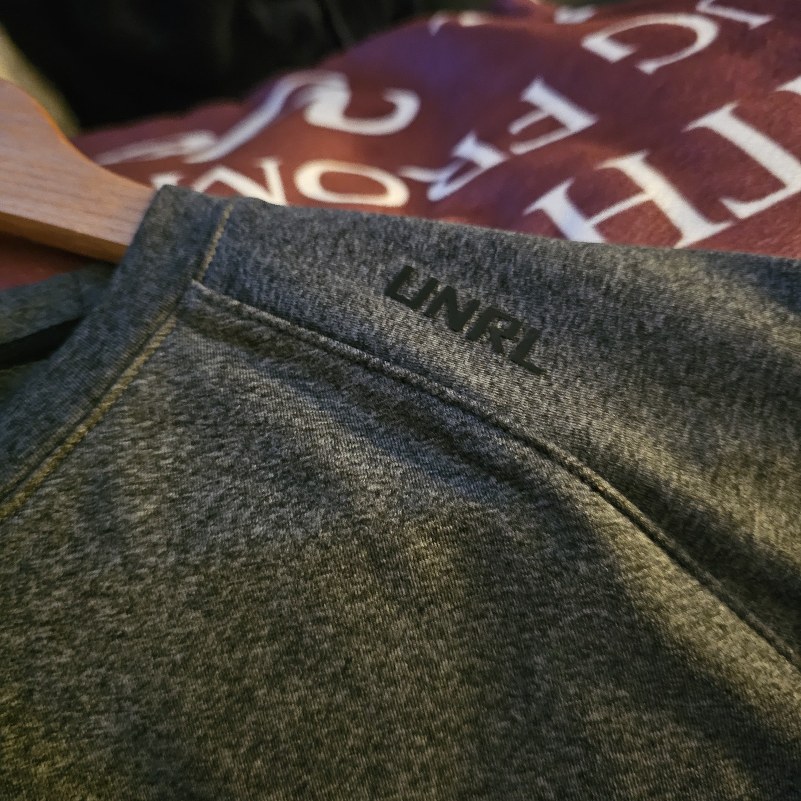 UNRL Men’s Charcoal Gray Crossover Crew Neck Sweatshirt Long Sleeve Size L