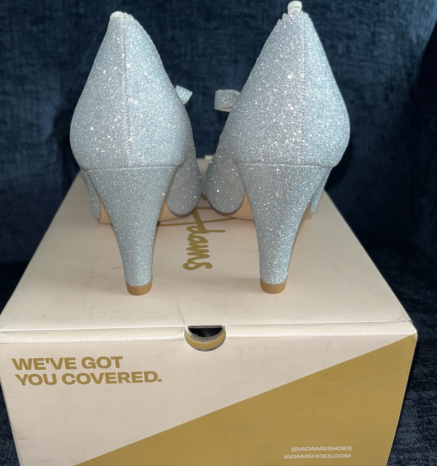 J. Adams Honey Silver Glitter Size 6 Women’s Dress Shoe, For All Occasions.