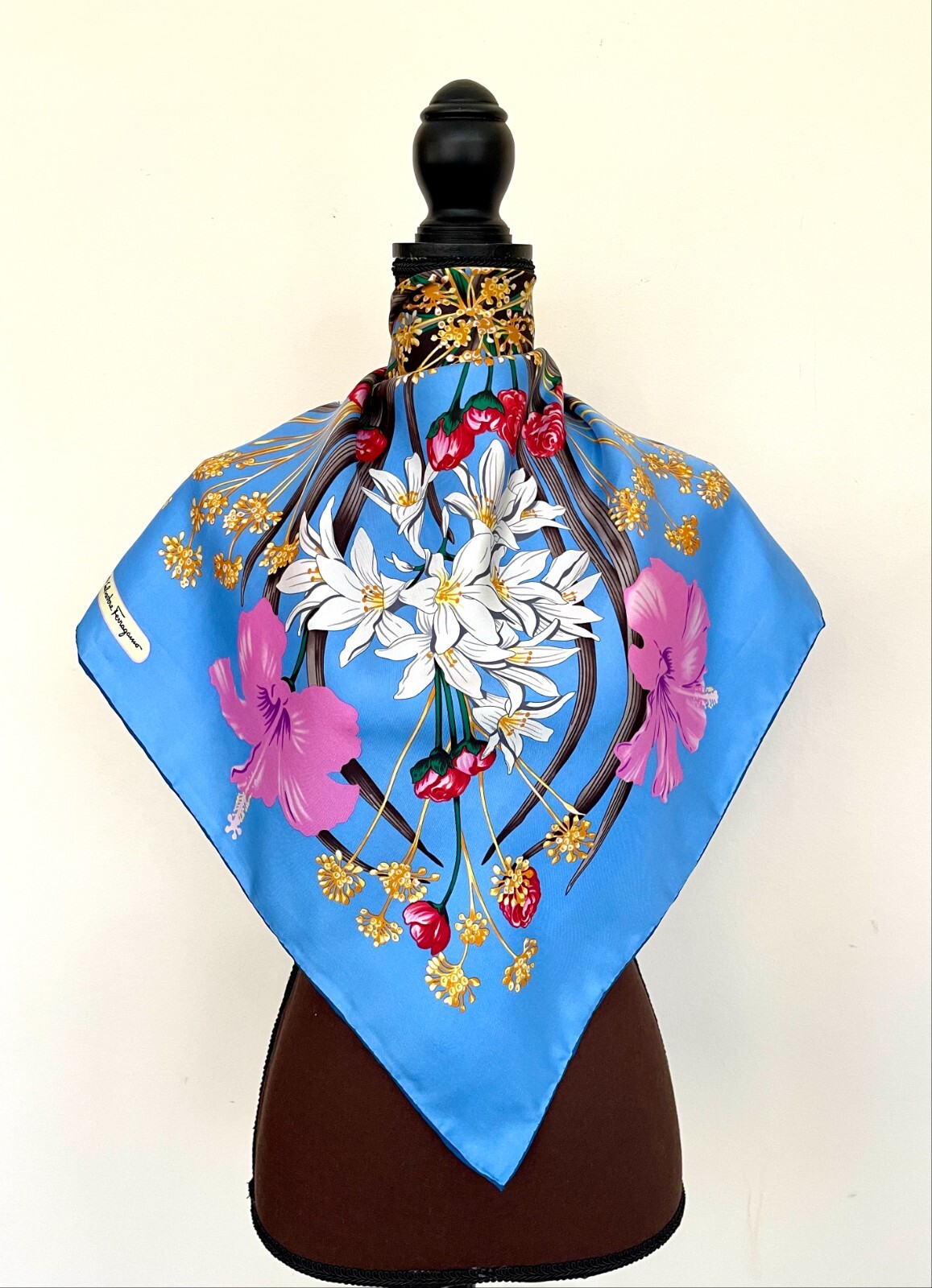 New Salvatore Ferragamo Scarf Bandana Floral Garden Blue Pink Silk Head Wrap