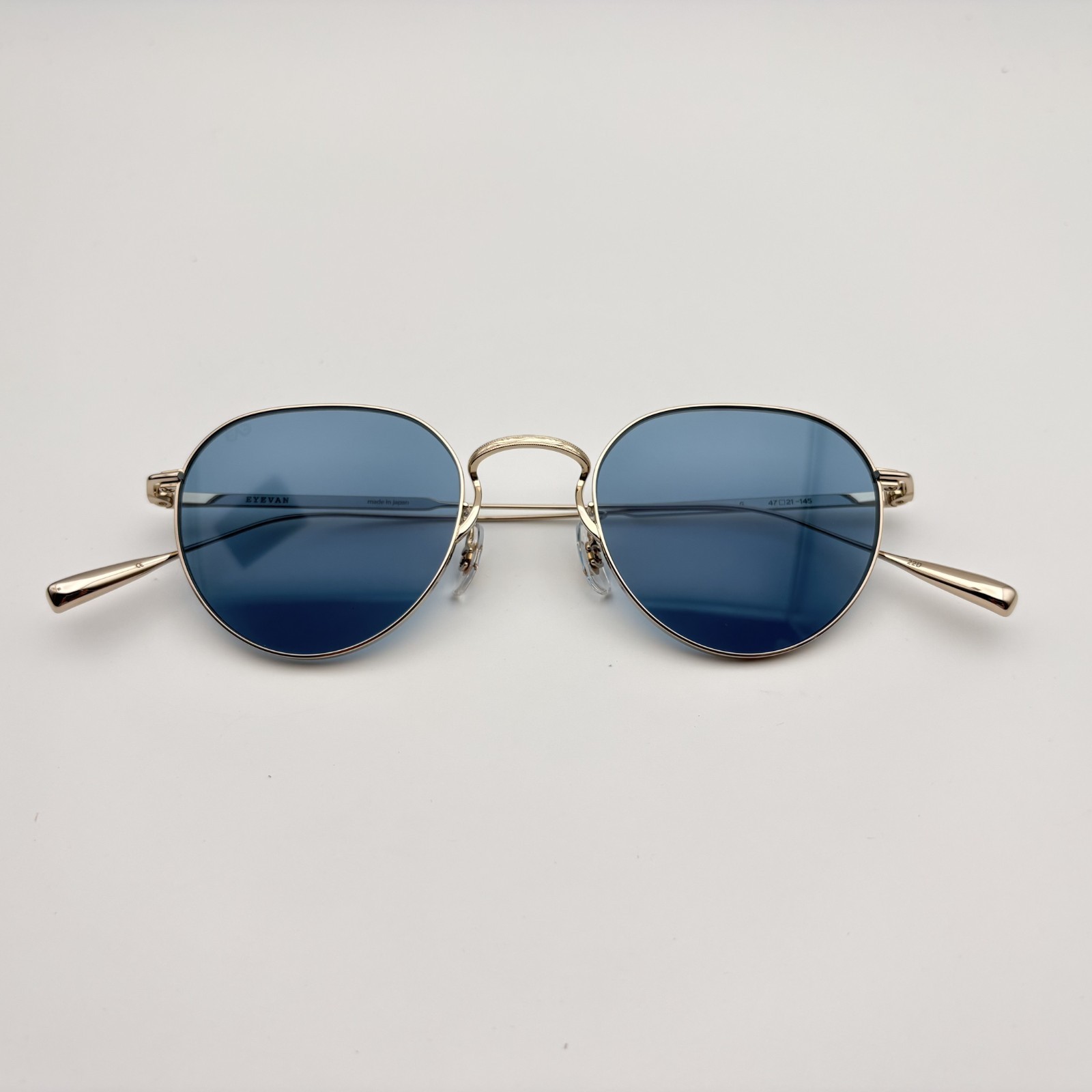 EYEVAN Fairway (47) G-BLU Polished Gold Panto Sunglasses with Light Blue Lenses