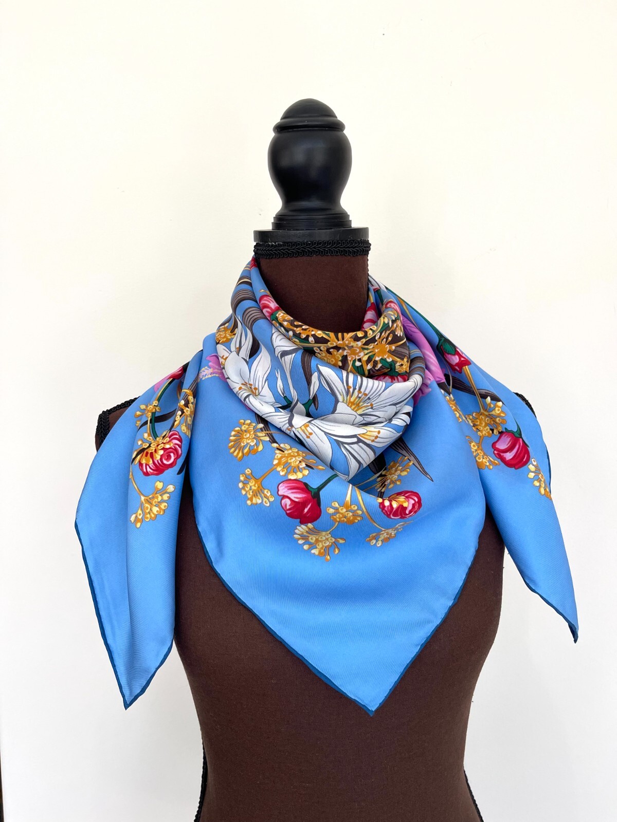 New Salvatore Ferragamo Scarf Bandana Floral Garden Blue Pink Silk Head Wrap