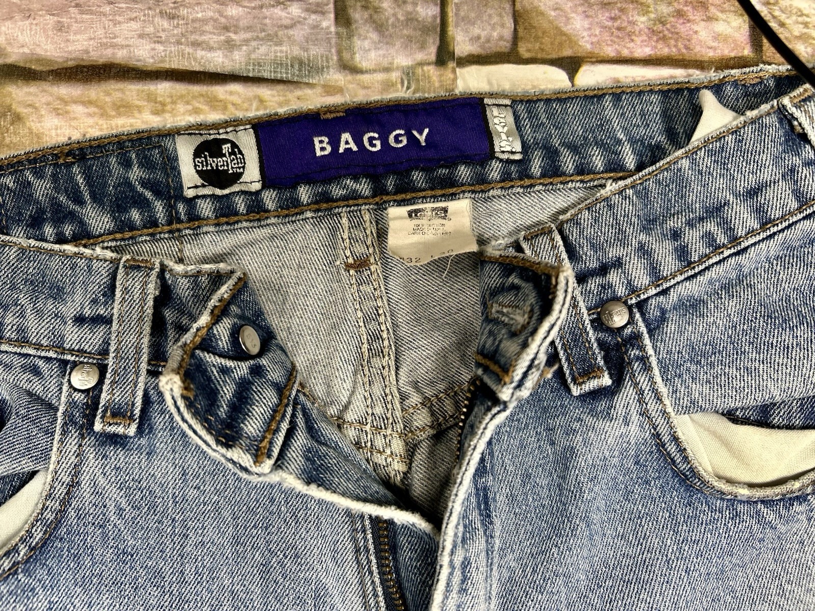 Vintage Levi’s SilverTab Jeans BAGGY 32×30 USA Paint Splatter Grunge Y2K