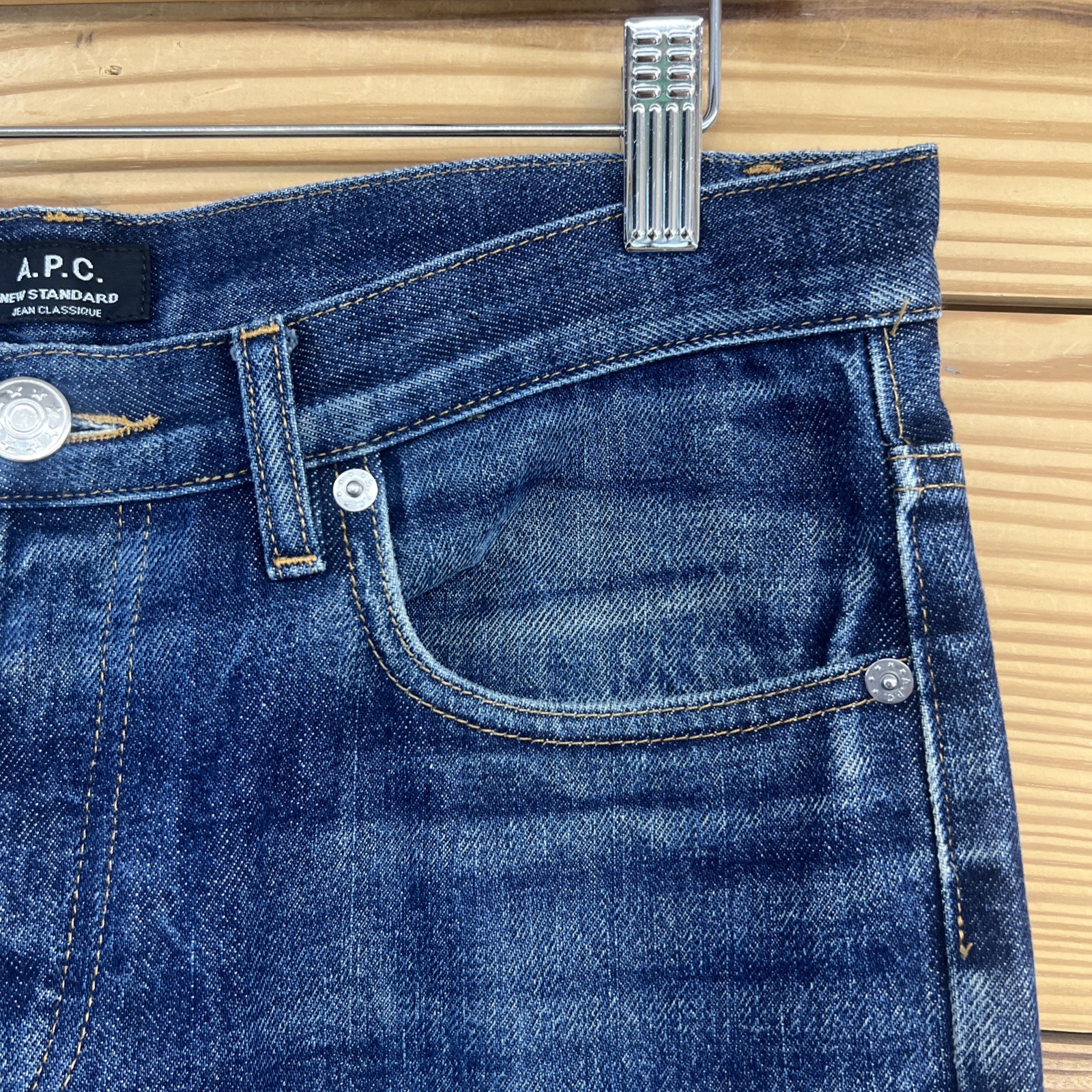 APC Mens Jeans Size 31 33″ Inseam Button Fly Straight Leg 100% Cotton Japan B163