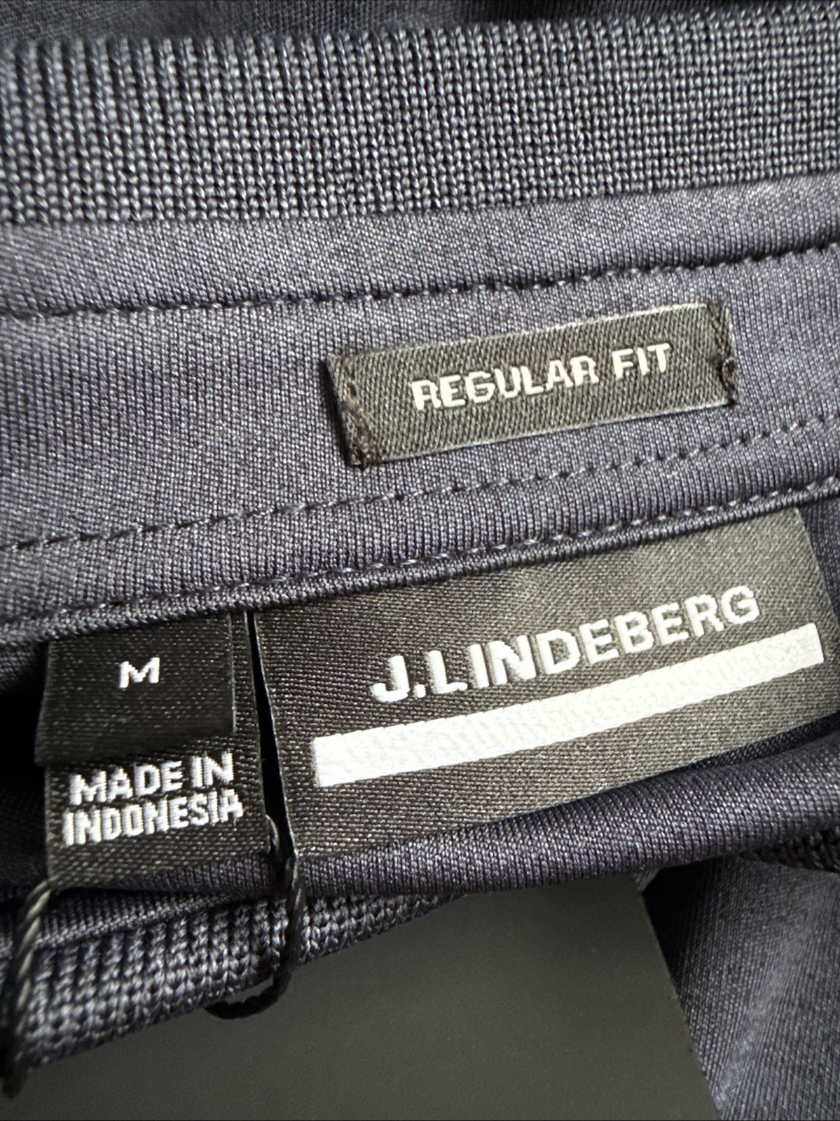 J. LINDEBERG TOUR TECH REGUAR FIT POLO MEN’S MEDIUM NAVY MELANGE GOLF NEW