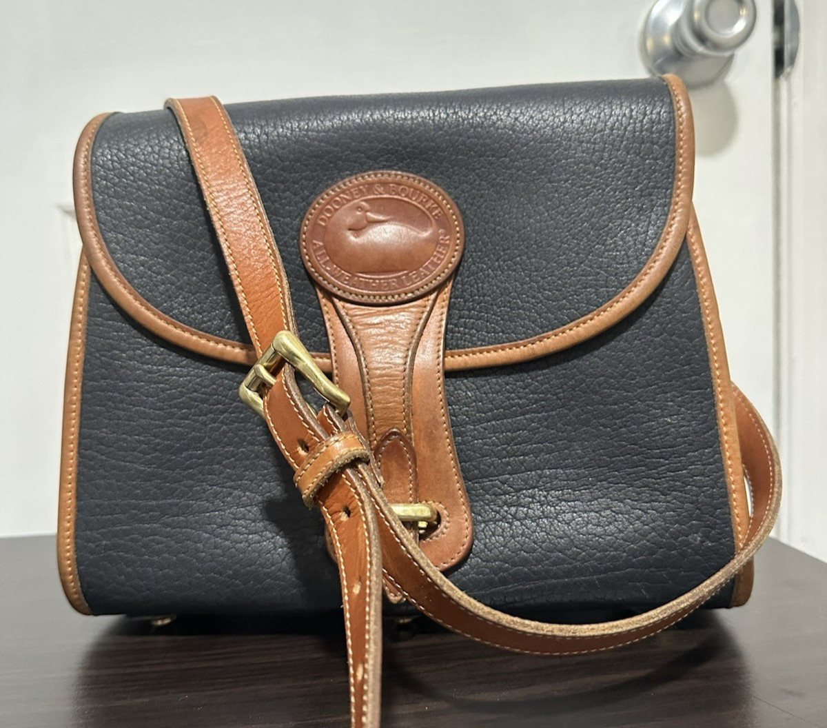 90s Vintage Dooney & Bourke Essex Crossbody British Tan Black/Navy Leather Brass