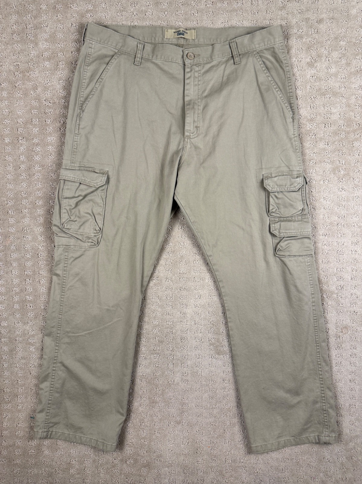 Men’s Wrangler Khaki Cargo Jeans 38×30 #1085