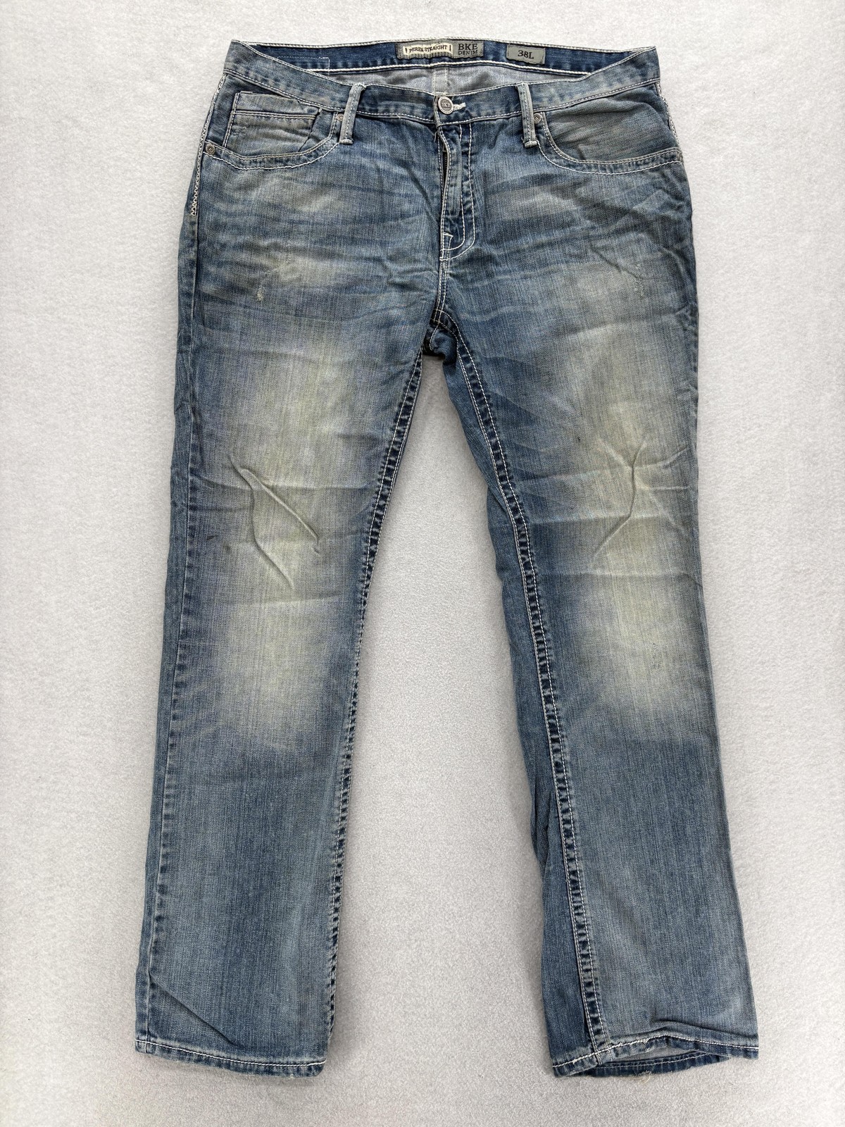 Buckle BKE Derek Straight Jeans Mens 38×34 Blue Wash Relaxed Distressed Denim