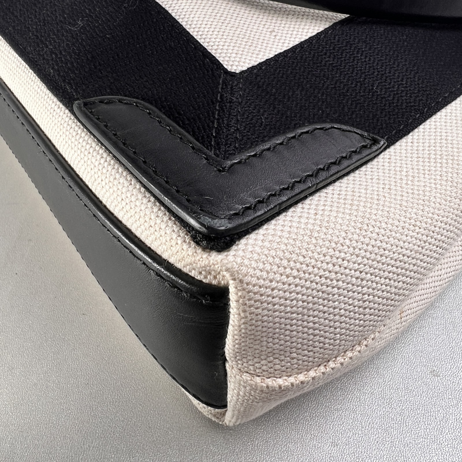 BALENCIAGA Tote Bag White A-13640