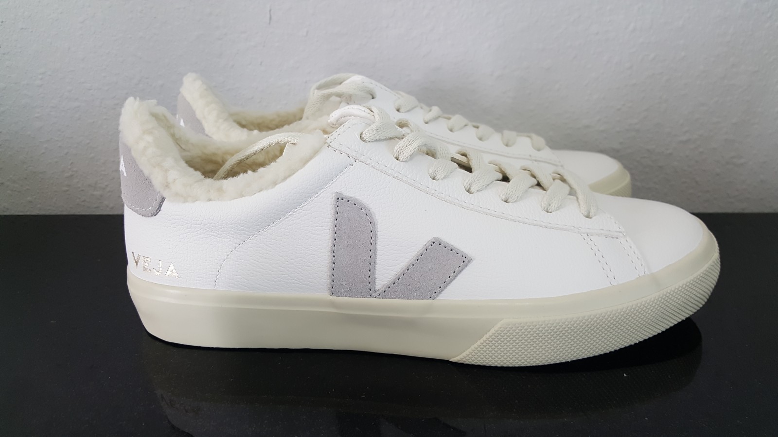 VEJA Campo V12 Unisex Fleece Lined SNEAKERS White Off/ Natural Size W9 /M7