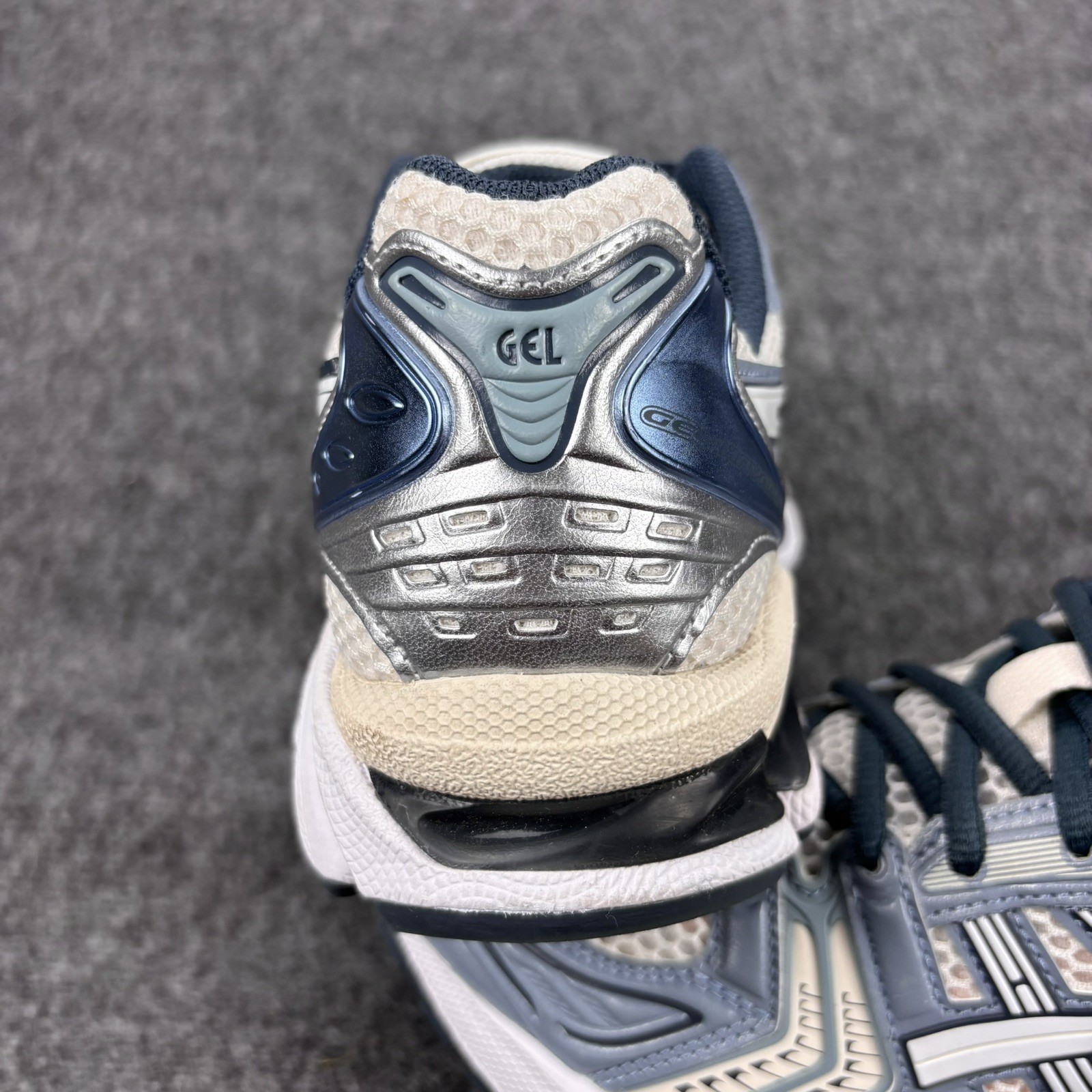 ASICS Sneakers GEL-KAYANO 14 1203A537 Cream / Raw Indigo US women’s 6.5