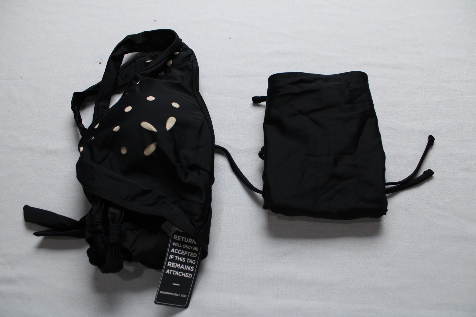 Blooming Jelly Women’s Hollow Petal Two Piece Swimsuit MS7 Black Size XL NWT