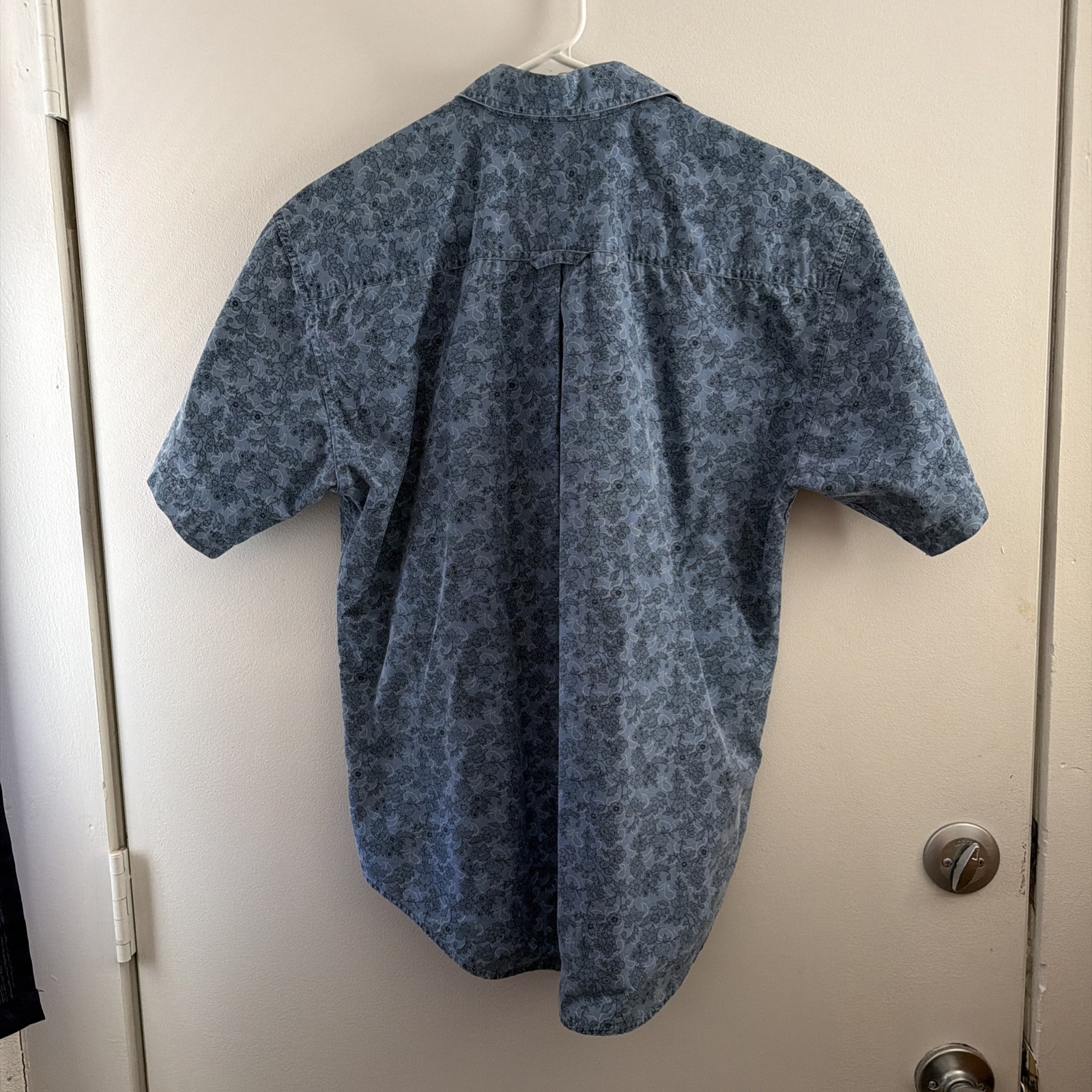 Woolrich Women’s M Short sleeve button up 100% Cotton, Sky pattern see pics