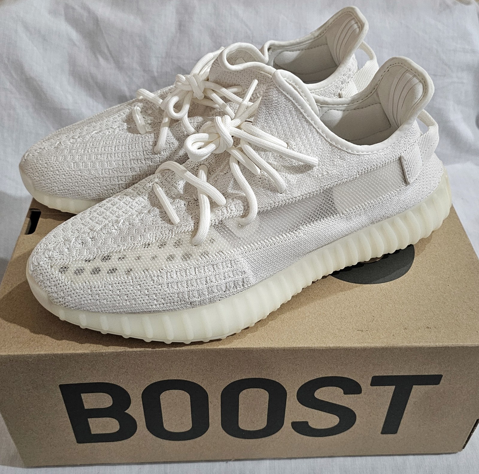 *NIB/DEADSTOCK* adidas Yeezy Boost 350 V2 “Bone” (HQ6316) Size US 11