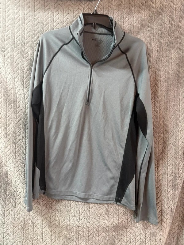 Helly Hansen Men’s Long Sleeve Half Zip Pullover