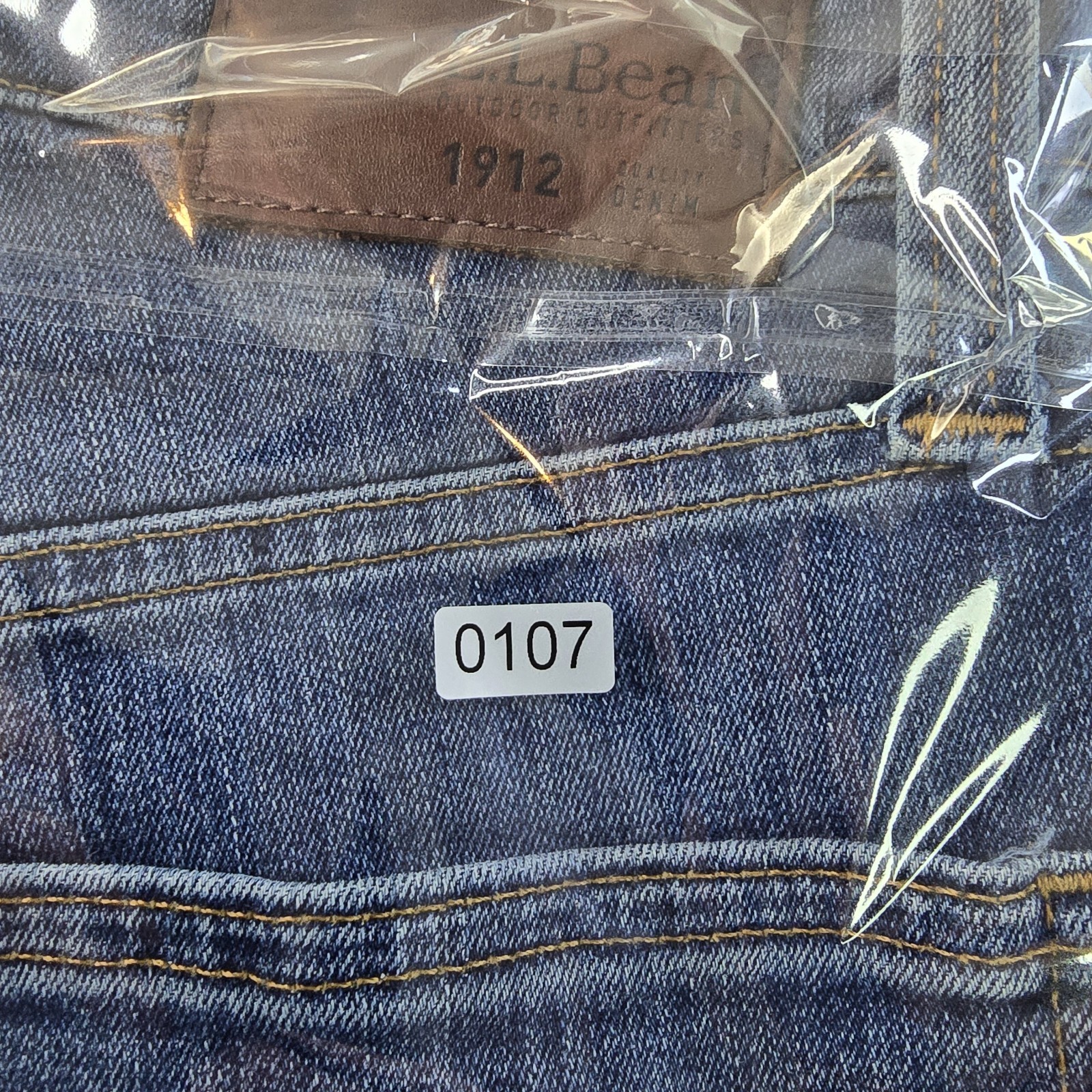LL Bean Mens BeanFlex Jeans Standard Fit Straight Leg Stretch Size 30×29