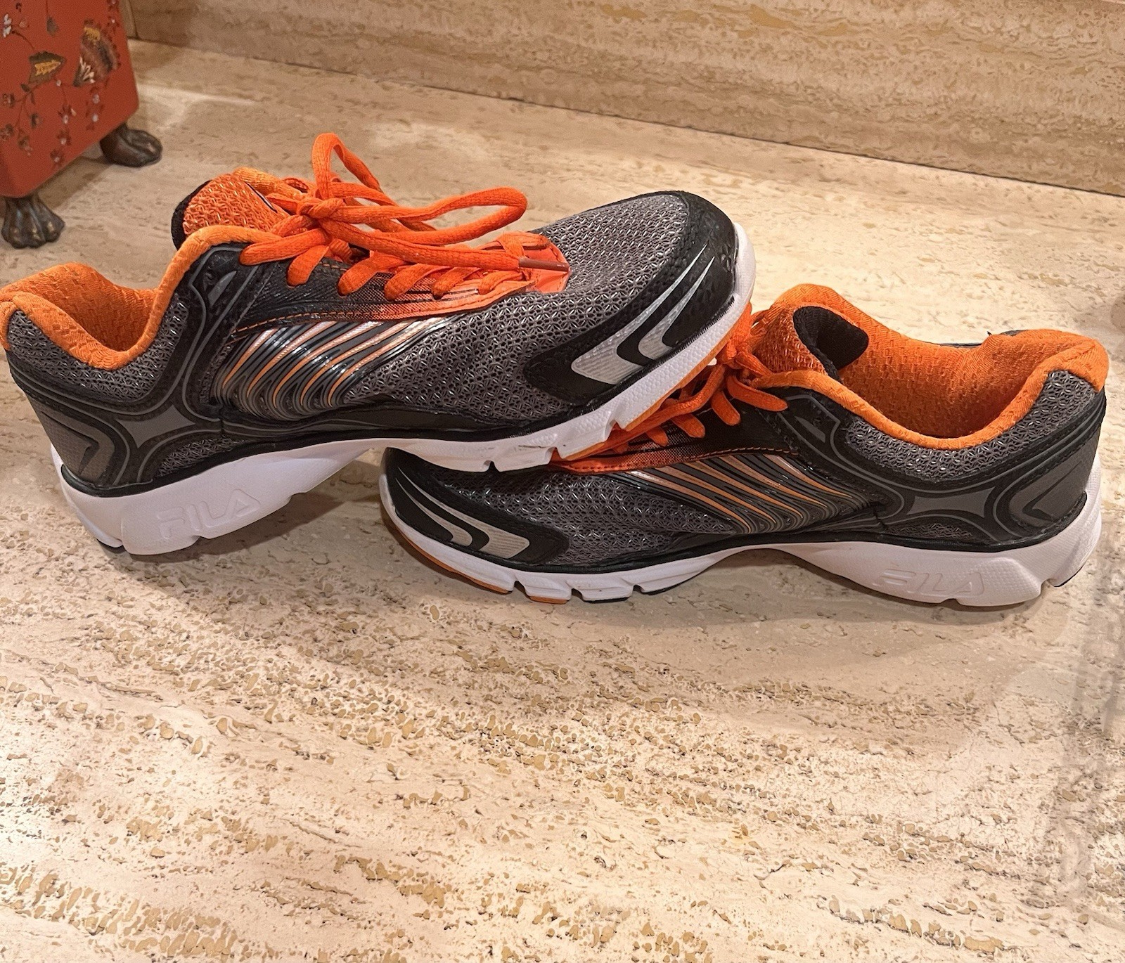 FILA Boys Low Top Athletic Sneakers Gray/Orange/Black Lace Up US 7 EU 39.5