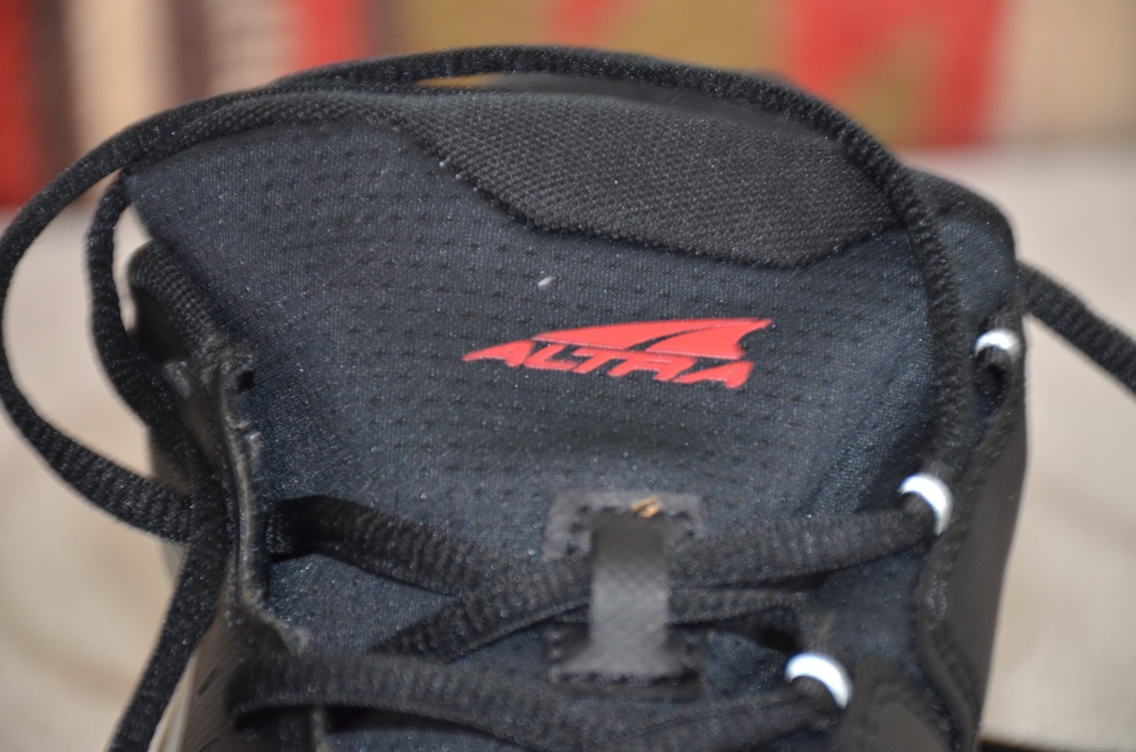 USED ALTRA Men Superior 5 Sneakers Running Gym Crossfit AL0A546Z Black/Red 10.5
