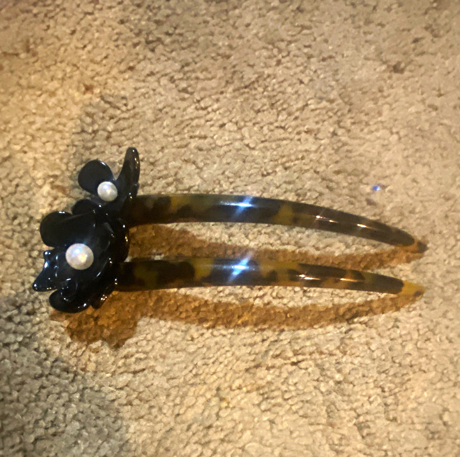 Nordstrom Tortoiseshell Hair Clip Brown/Black Plastic Flower Shape Pearl Accent