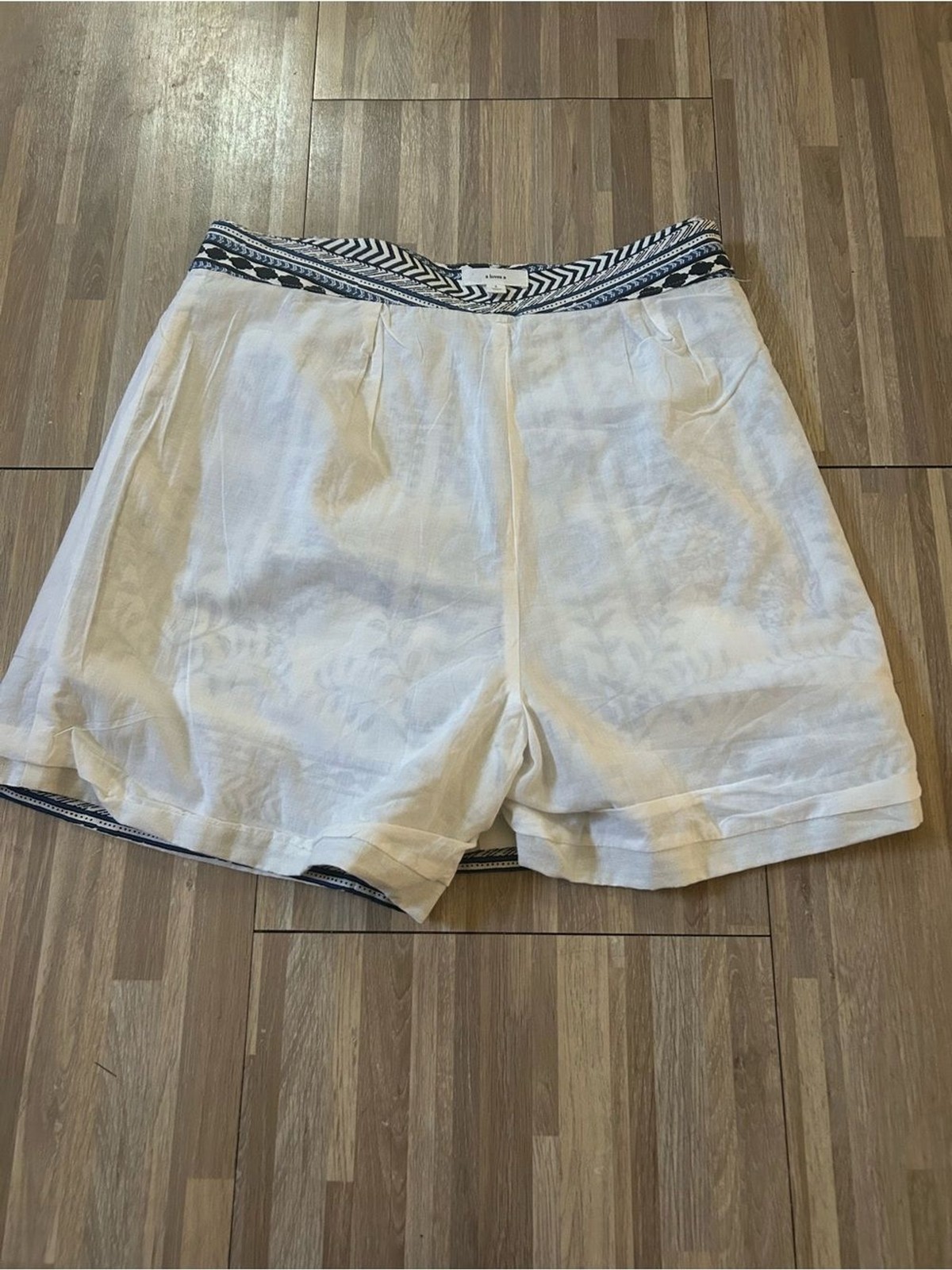 A Loves A Blue & White Floral Size 8 Linen/Cotton Blend High Rise Shorts Lined