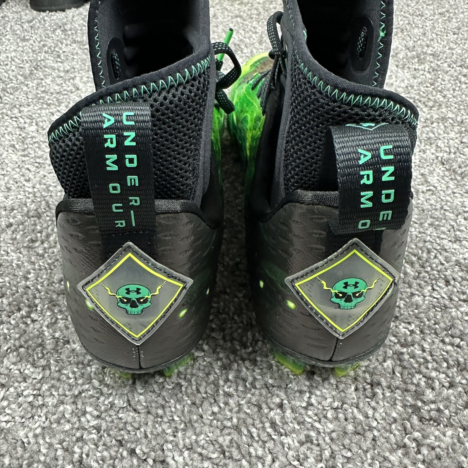 Under Armour UA Spotlight Lux MC LE Slime Green Mens Football Cleats Size 11.5