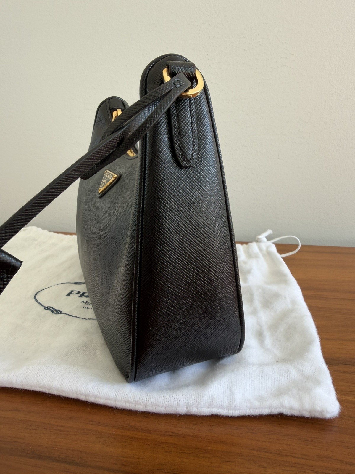 Prada Re-Edition 2005 Saffiano Leather Bag