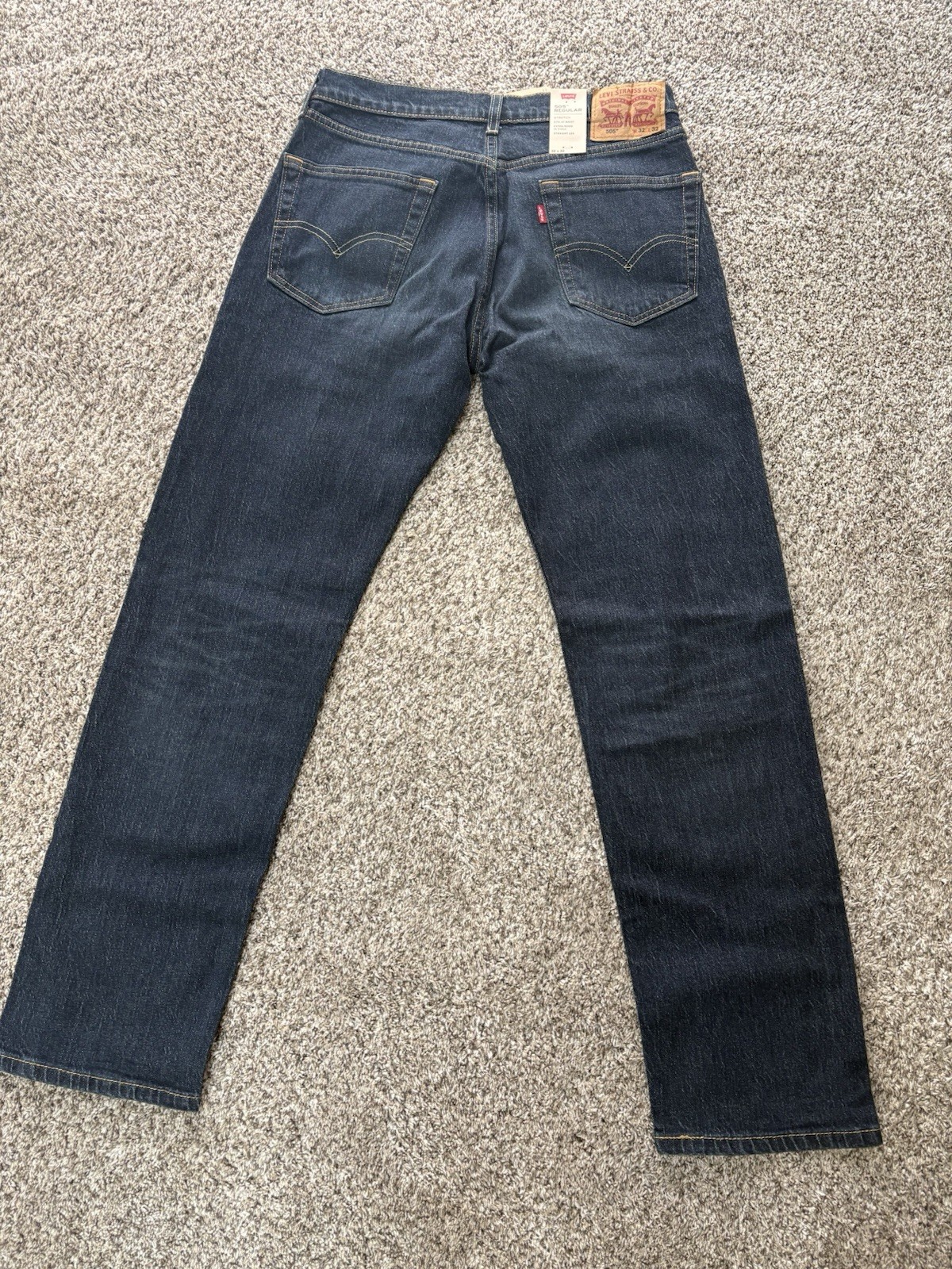NWT. Levi’s 505 Regular Men’s Original Fit Jeans – Blue. 32×32