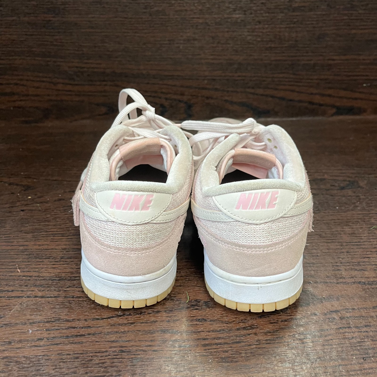 Nike Dunk Low SE “Teddy Bear” Women’s Size 10.5 Light Pink Sneakers DZ5318-640