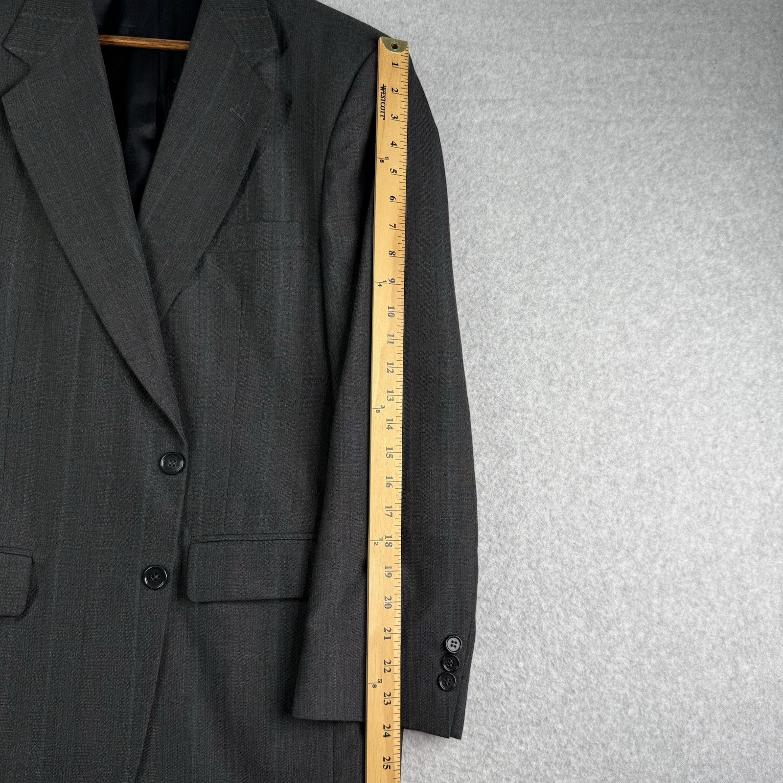 40R Towncraft Worsted Wool Blend Suit 2-Piece Men’s Charcoal Striped 34Wx30L