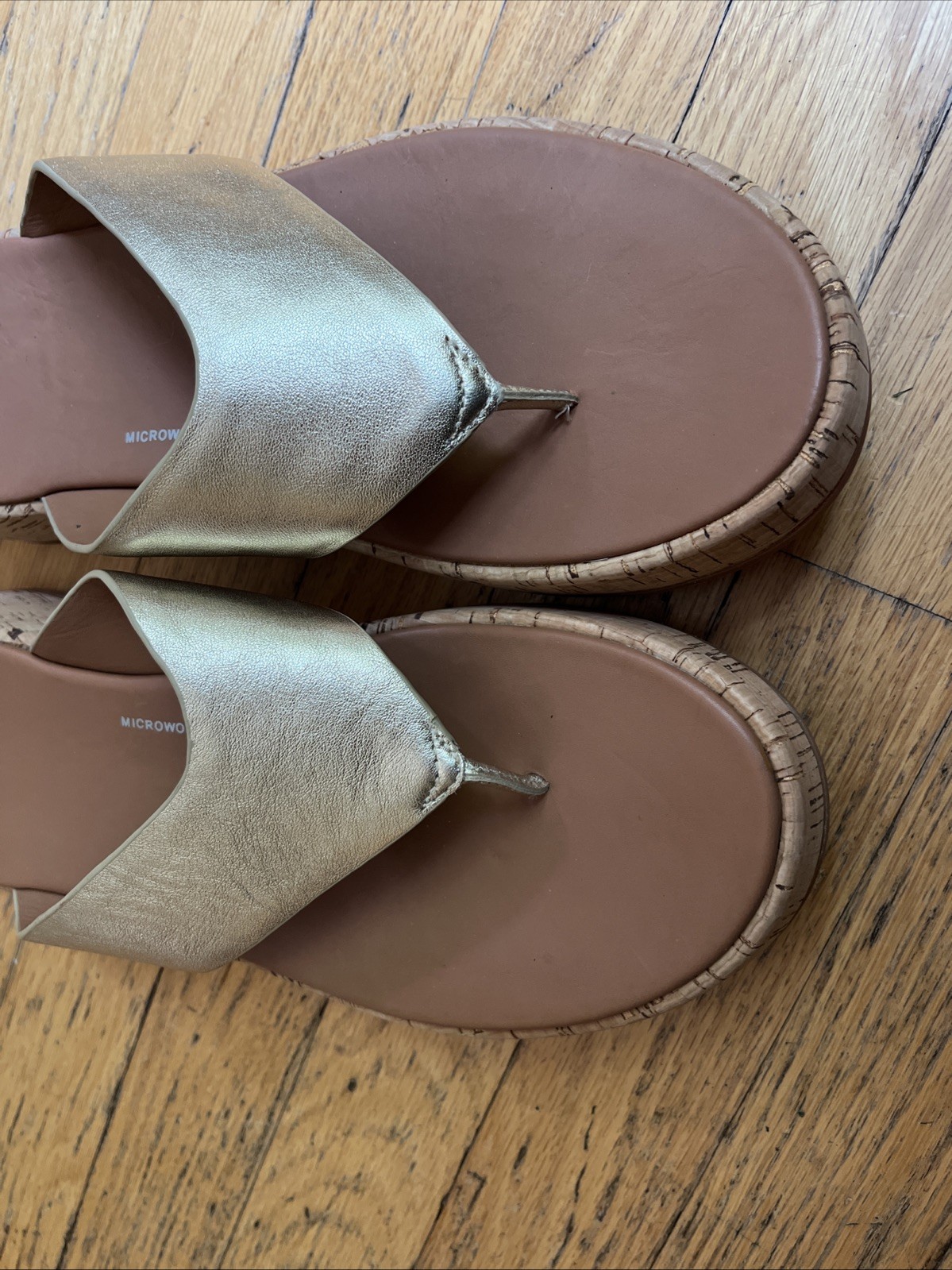 FITFLOP NEW F-MODE LEATHER FLATFORM TOE POST THONG SANDALS PLATINO GOLD -10
