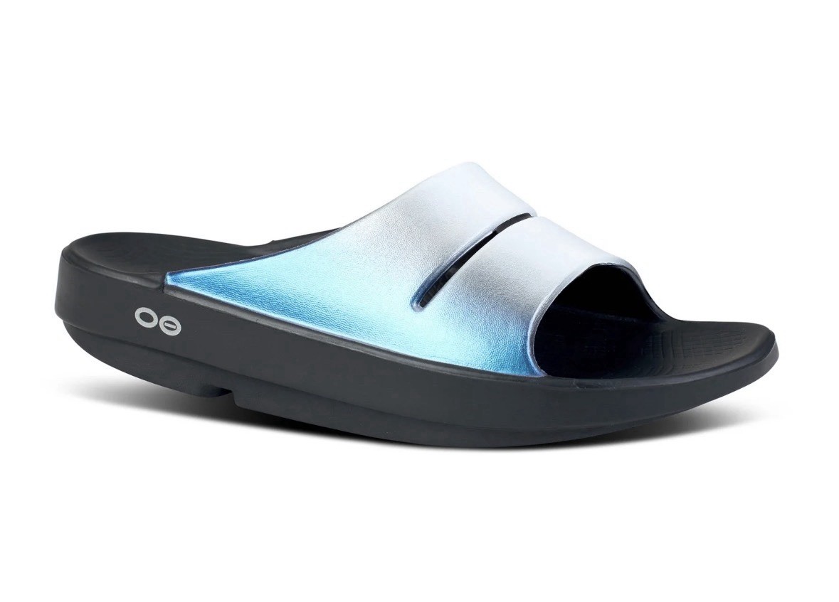 WOMEN’S OOFOS OOAHH LUXE SLIDE IN FROST NWT SIZE 8 $75 SOLD OUT