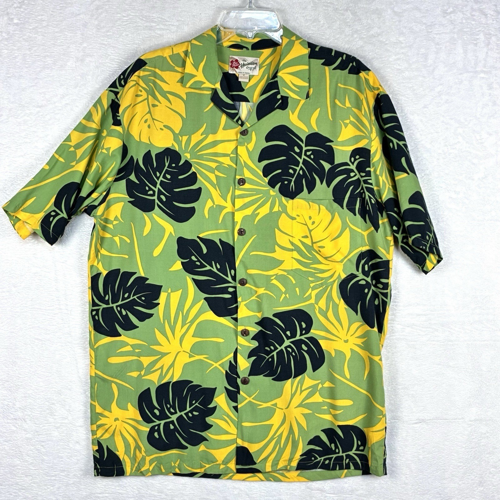 VTG Hilo Hattie Hawaiian Shirt Men M Green Yellow Rayon Aloha Tropical Palms USA