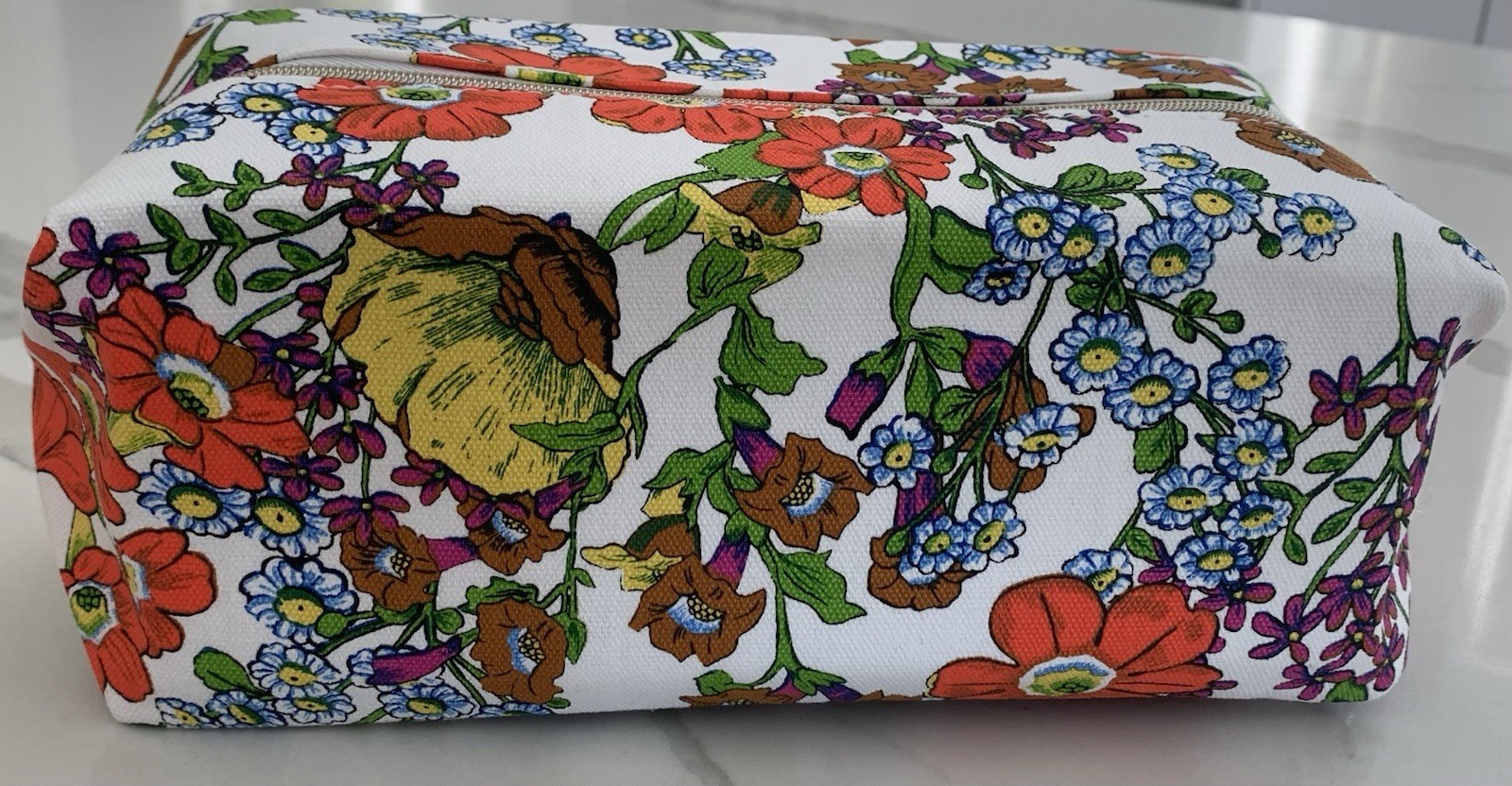 COACH Fragrance Pouch white floral toiletry cosmetic travel Bag flower design