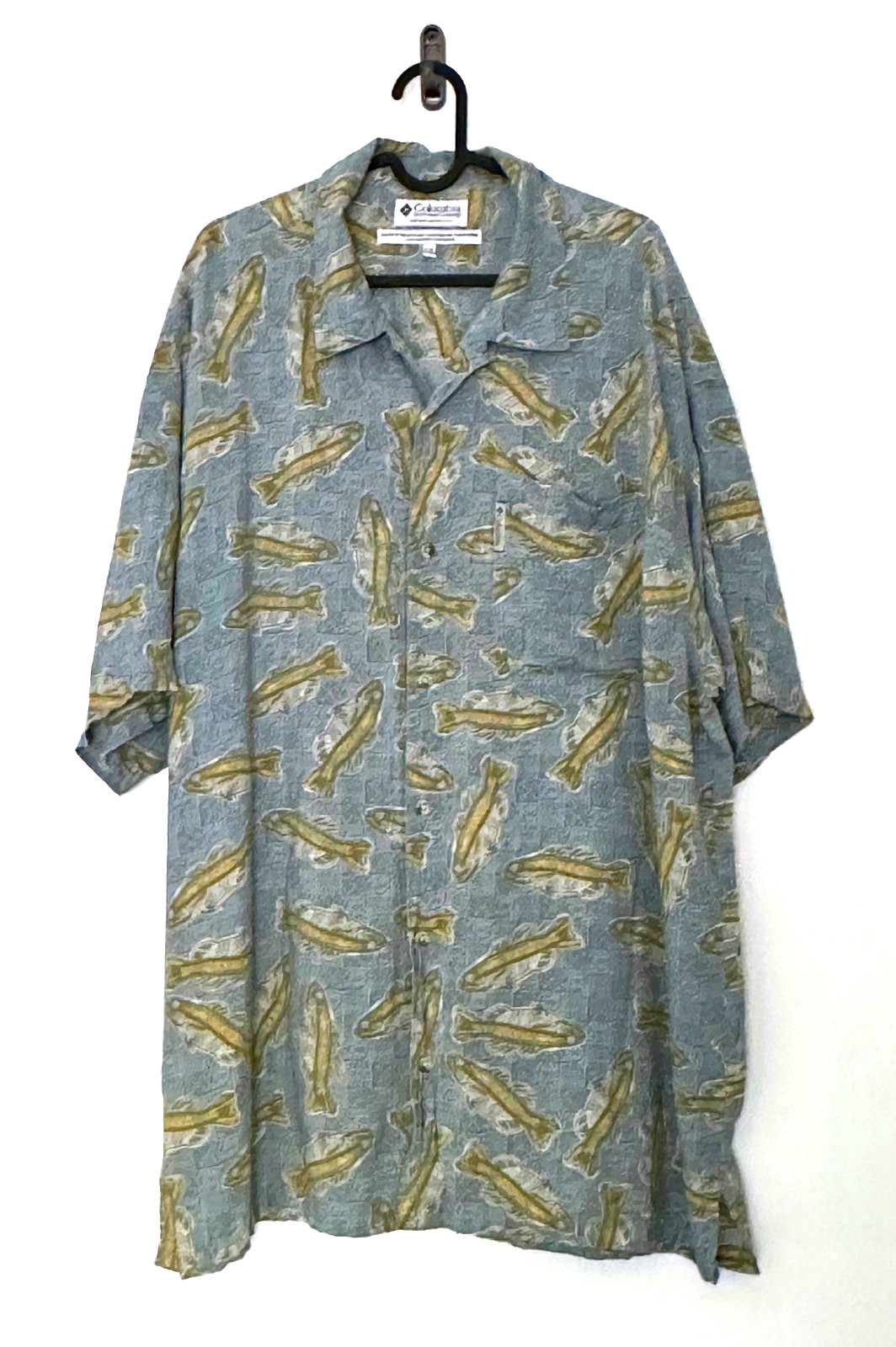 Columbia PFG Fish Print Shirt Men XXL Gray Rayon Button Front Fishing Camp Shirt