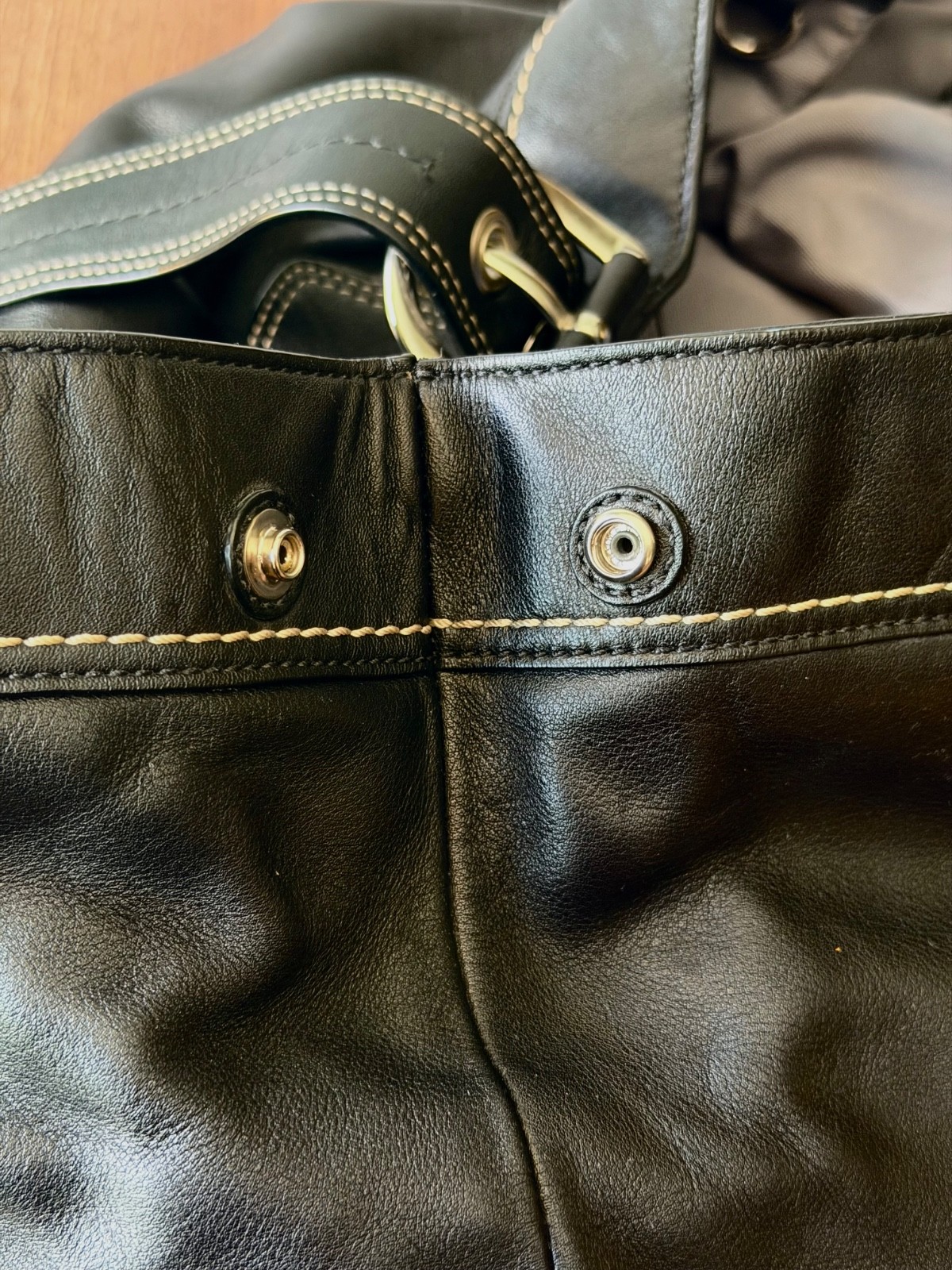 Coach F13732 Black Leather Hamptons Pleated Tote Shoulder Bag Purse Medium