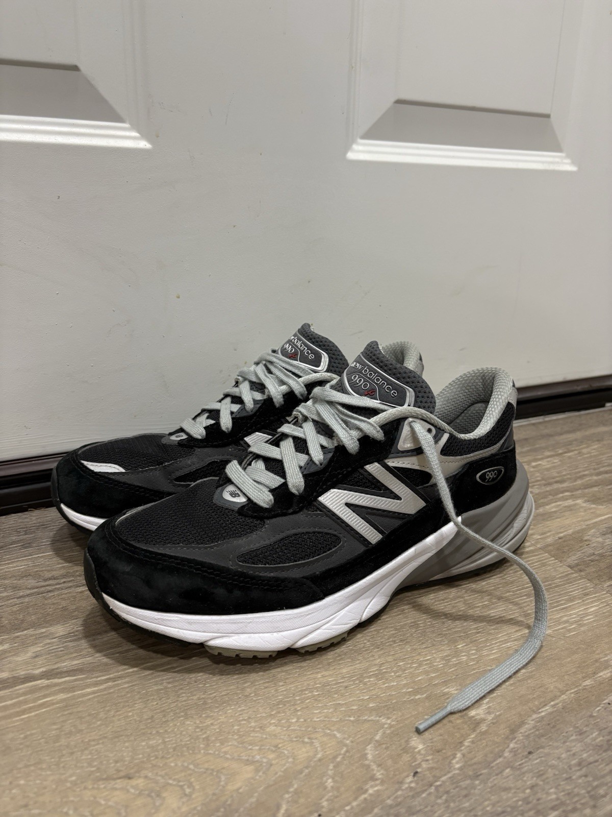 Size 8 – New Balance 990v6 Made in USA Black Silver