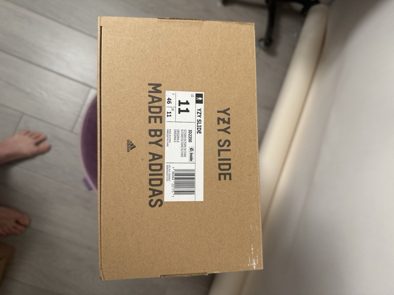 adidas Yeezy YZY Slide ID2350 Men’s Gray Comfort Rubber Sandals Size 11