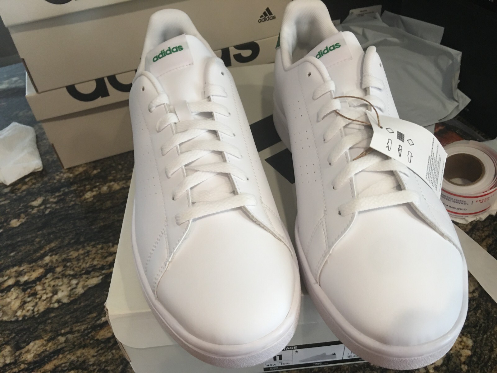 NEW Mens Adidas Advantage Sneakers Shoes, size 11